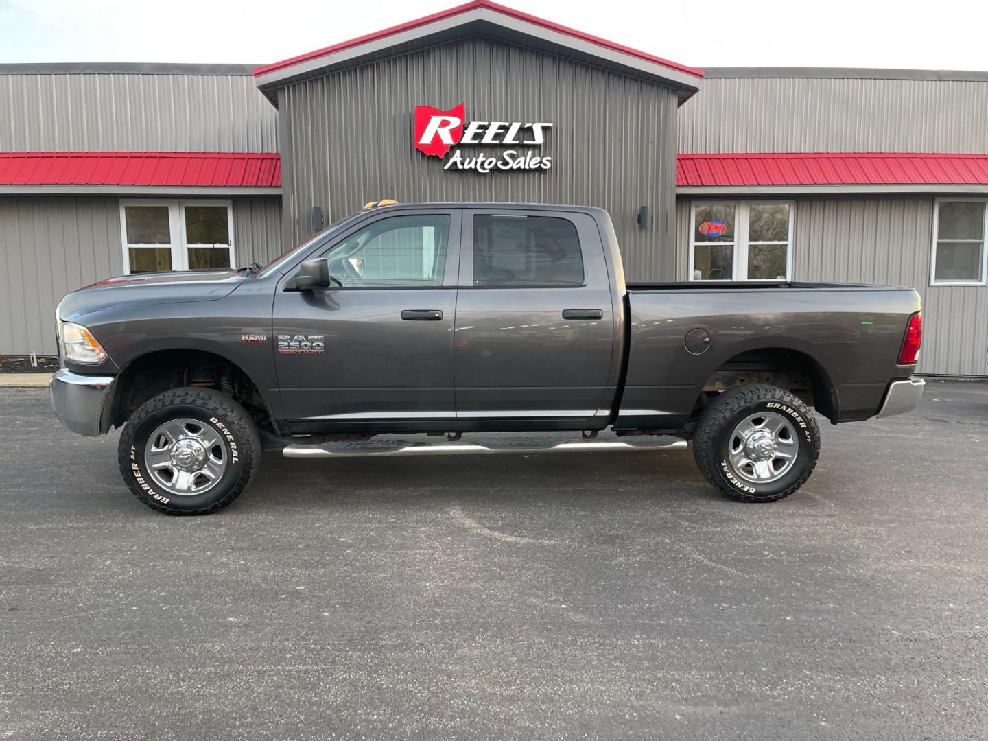 2015 Gray /Black RAM 2500 Tradesman (3C6UR5CJ3FG) with an 6.4L V8 OHV engine, 6-Speed Automatic transmission, located at 547 E. Main St., Orwell, OH, 44076, (440) 437-5893, 41.535435, -80.847855 - Photo#14